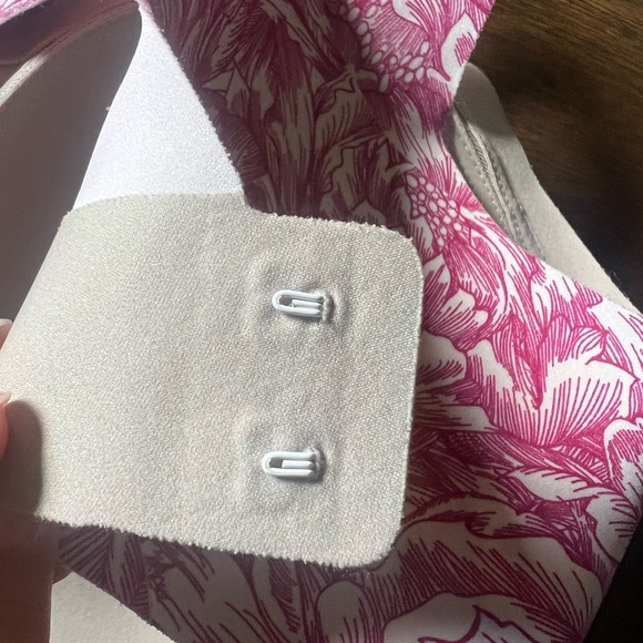 Lululemon Enlite Bra - High Support. - Picture 3 of 6